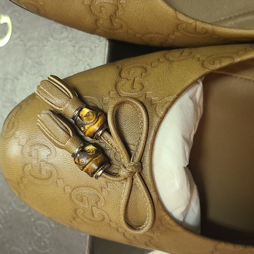 Gucci Guccisima Soft Light Camel Flats - Picture 5 of 11